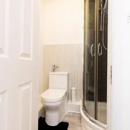 1 - Stylish In A Shared House *
