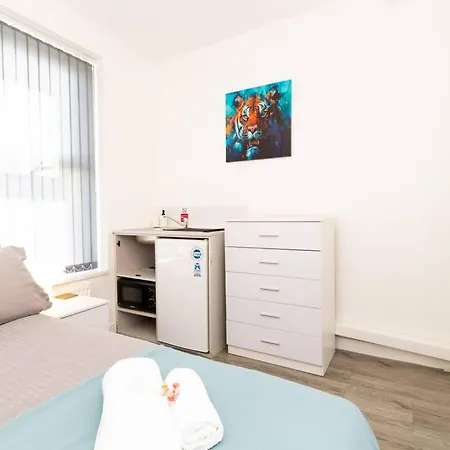 Apartment 1 - Stylish In A Shared House