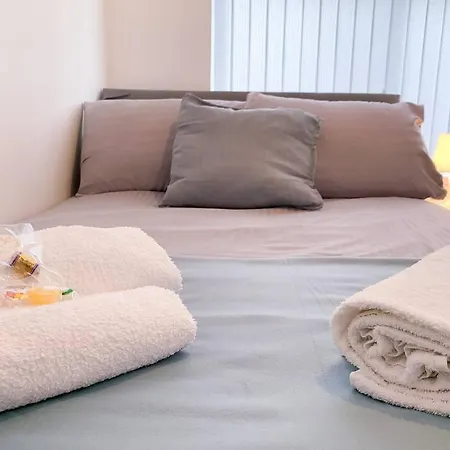 Apartment 1 - Stylish In A Shared House *