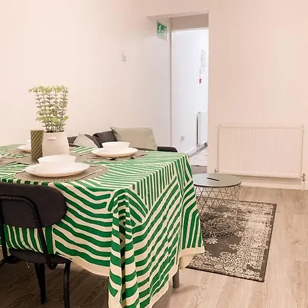 1 - Stylish In A Shared House *