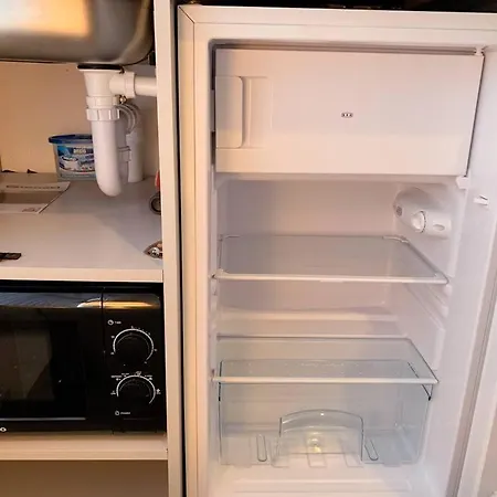 1 - Stylish In A Shared House Apartment Sheffield